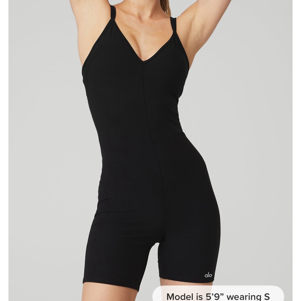 Black onesie Alo yoga xxs size